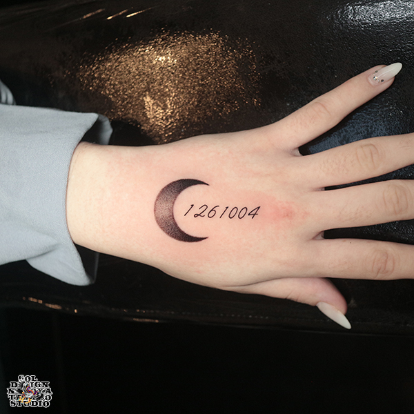 名古屋　タトゥー　女性